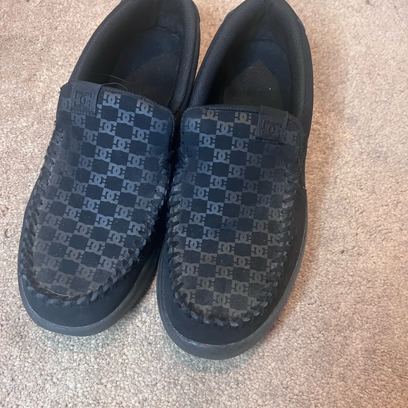 DC Men's Villain Slip-On Shoes - Picture 2 of 4